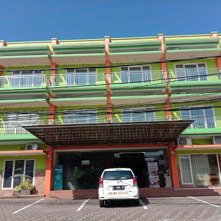 Oyo 90473 Gowin Hotel Kuta Lombok Exterior foto