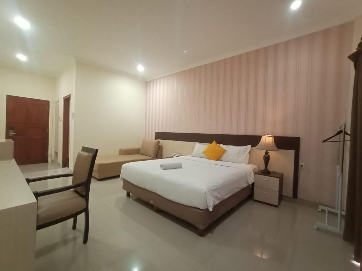 Oyo 90473 Gowin Hotel Kuta Lombok Exterior foto
